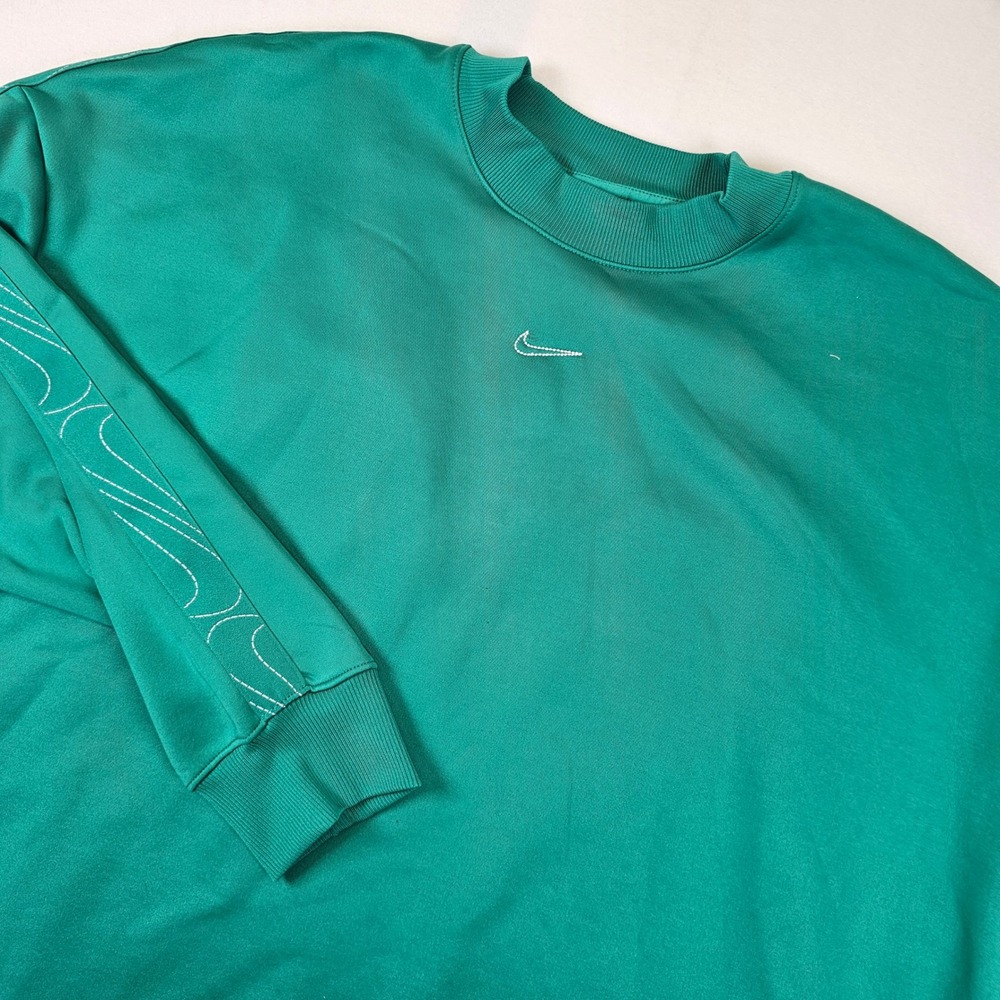 Nike Therma-FIT Sweatshirt Mens XL Green Crewneck Center Swoosh Sleeve Tape